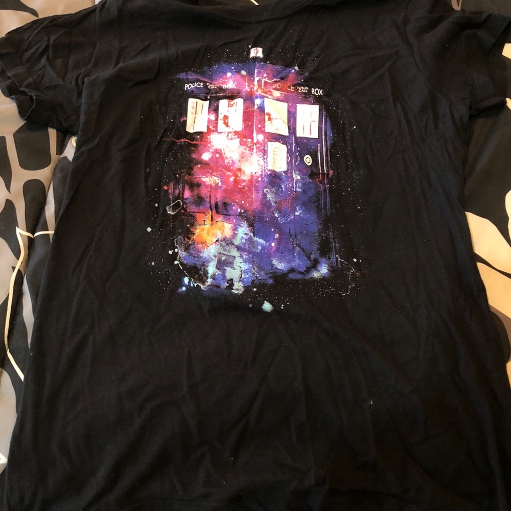 Hot topic doctor who t shirt